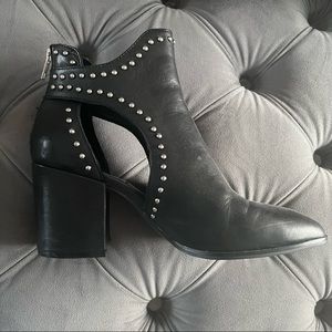 Steve Madden Bootie